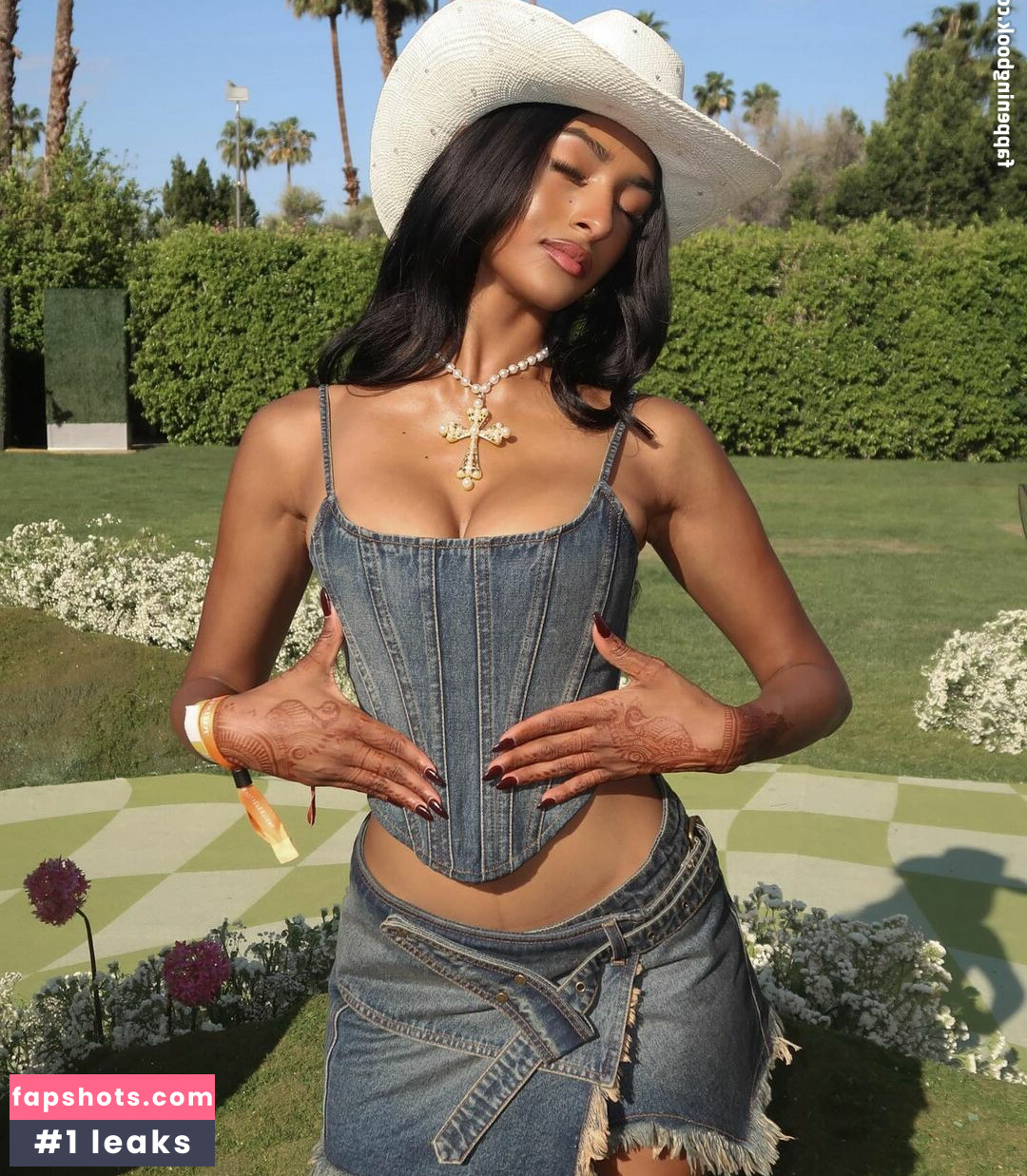 Kaaviya Sambasivam Nude Leaks OnlyFans Photos #6 - LeakJerk