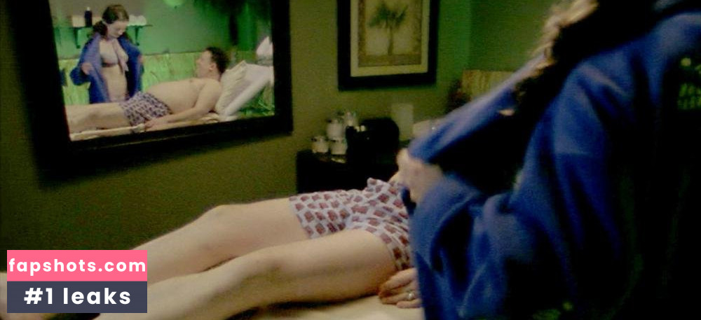 Kacey Rohl nude babe gallery