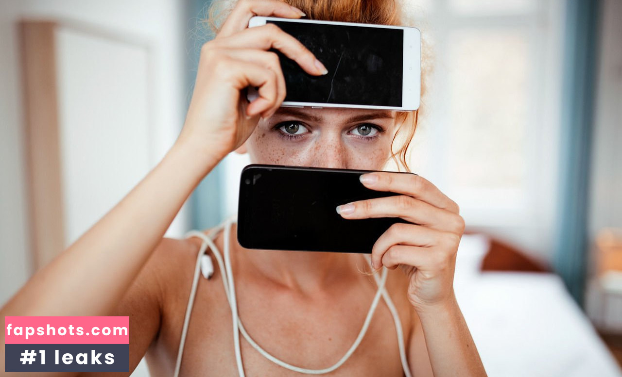 Kaciaryna Ri gallery photo #2