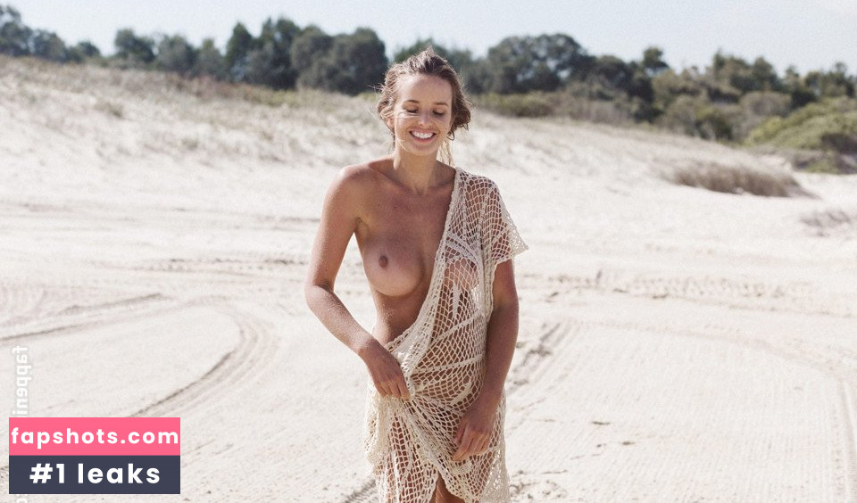 Kahili Blundell gallery photo #14