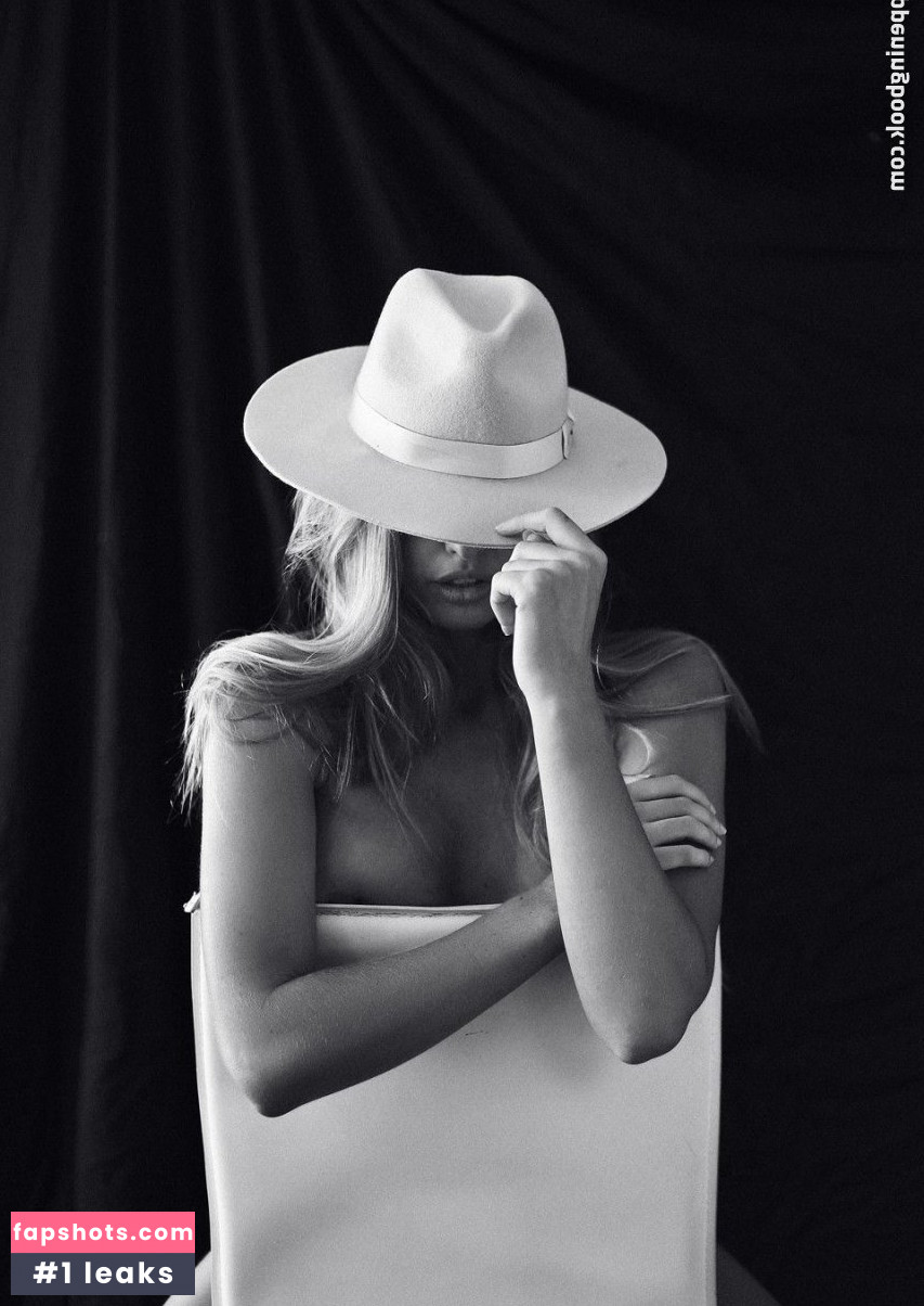 Kahili Blundell gallery photo #27