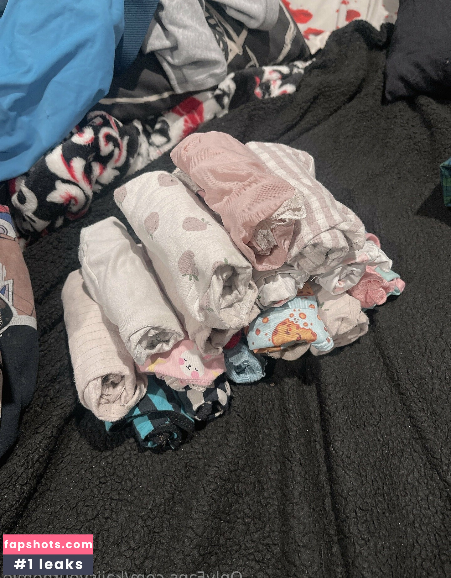 KaiIsYourHomie gallery photo #30