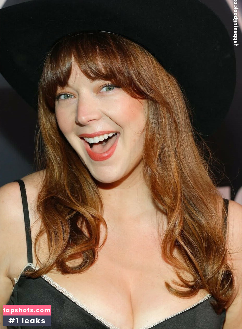 Kaitlin Butts gallery photo #14