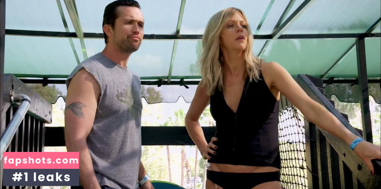 Kaitlin Olson gallery photo #20