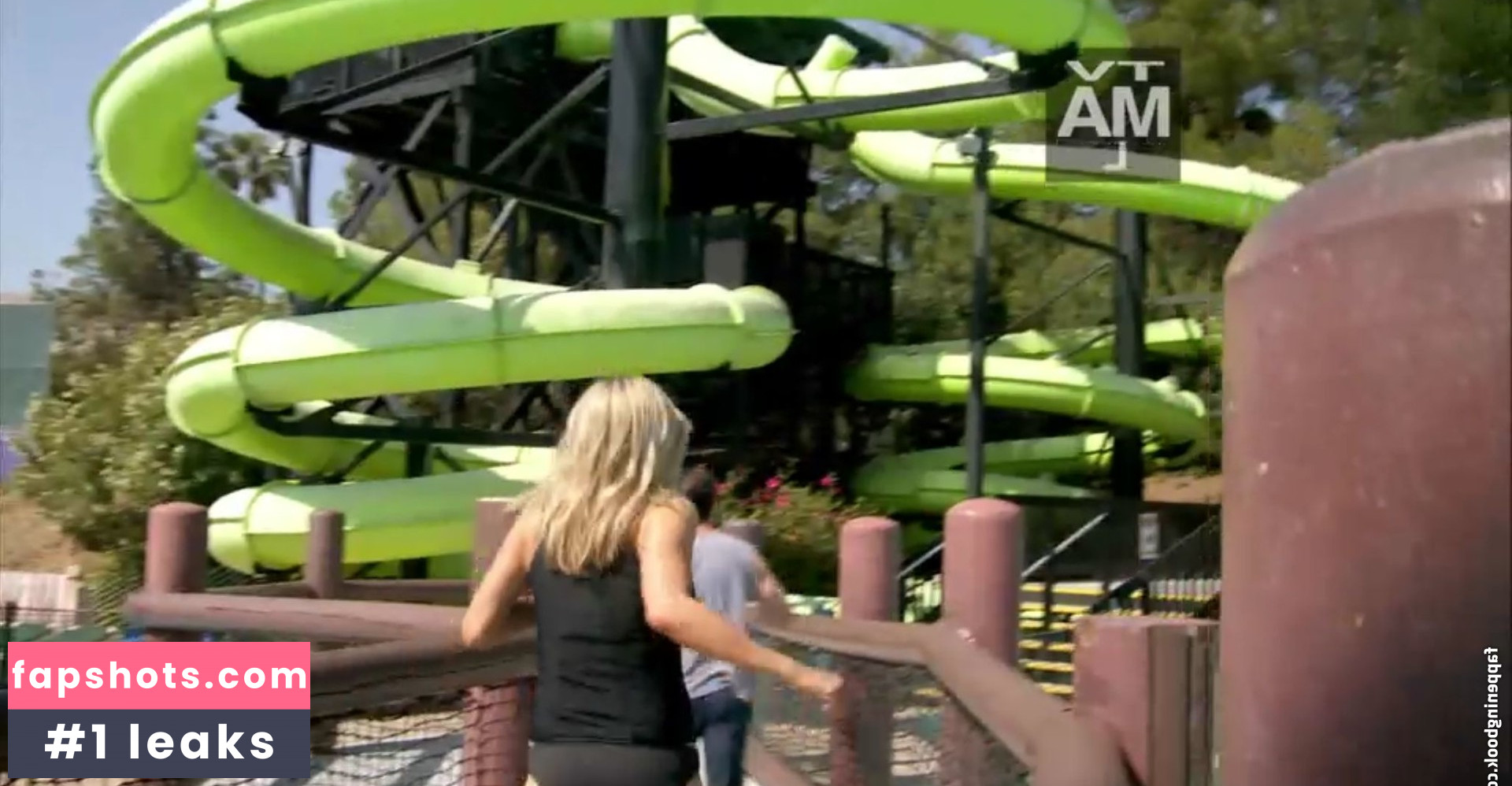 Kaitlin Olson gallery photo #10