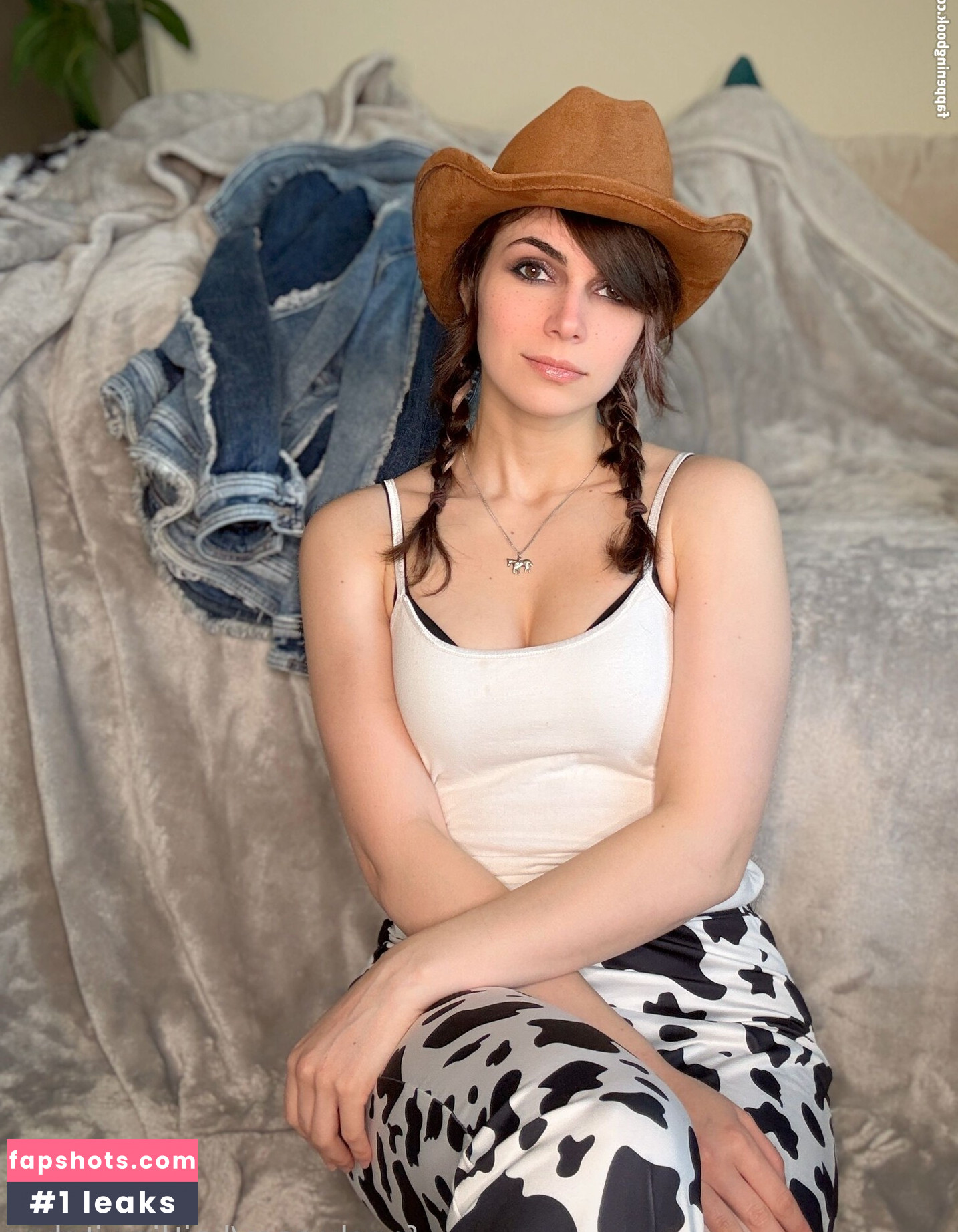 Kaitlin Witcher gallery photo #60