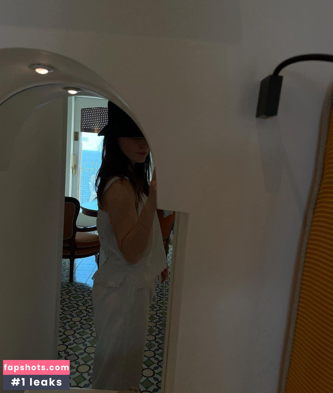 Kaitlyn Dever gallery photo #108