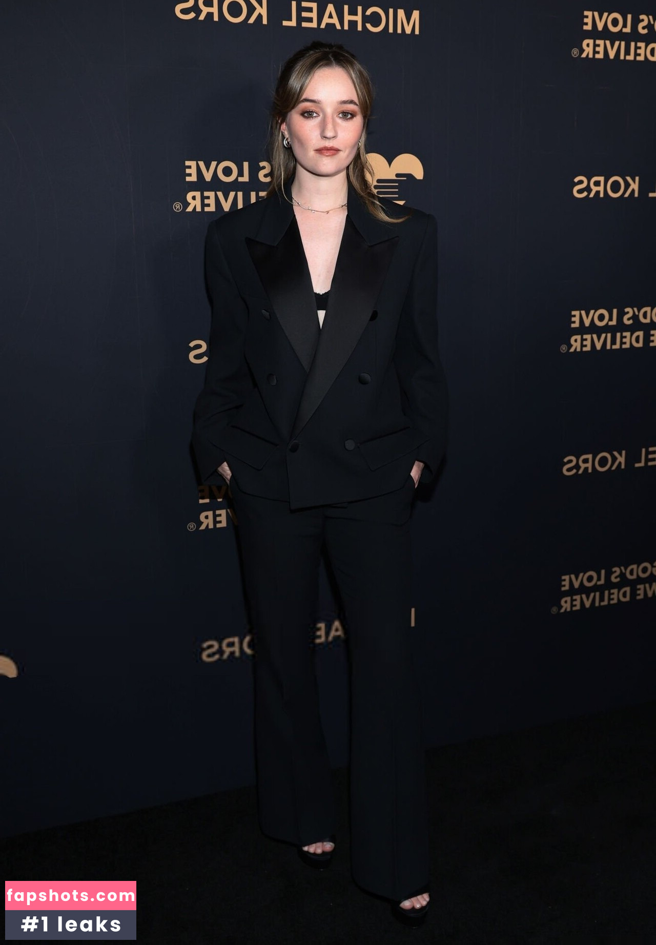 Kaitlyn Dever gallery photo #115