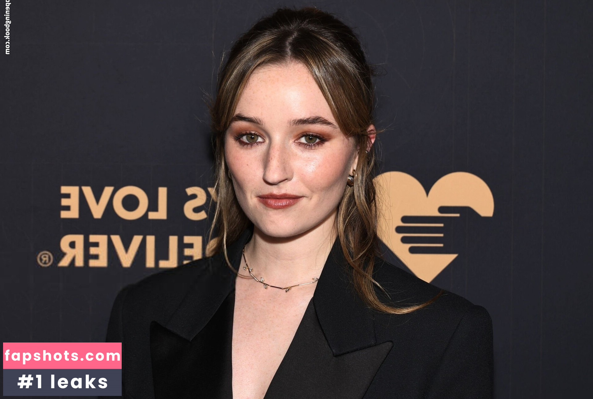 Kaitlyn Dever gallery photo #116