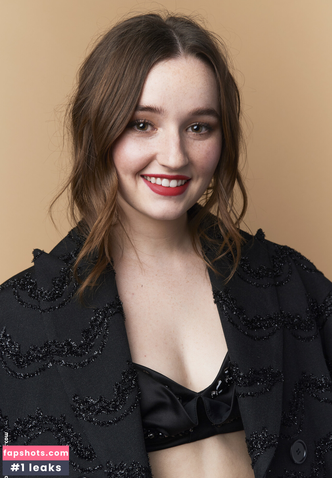 Kaitlyn Dever gallery photo #126