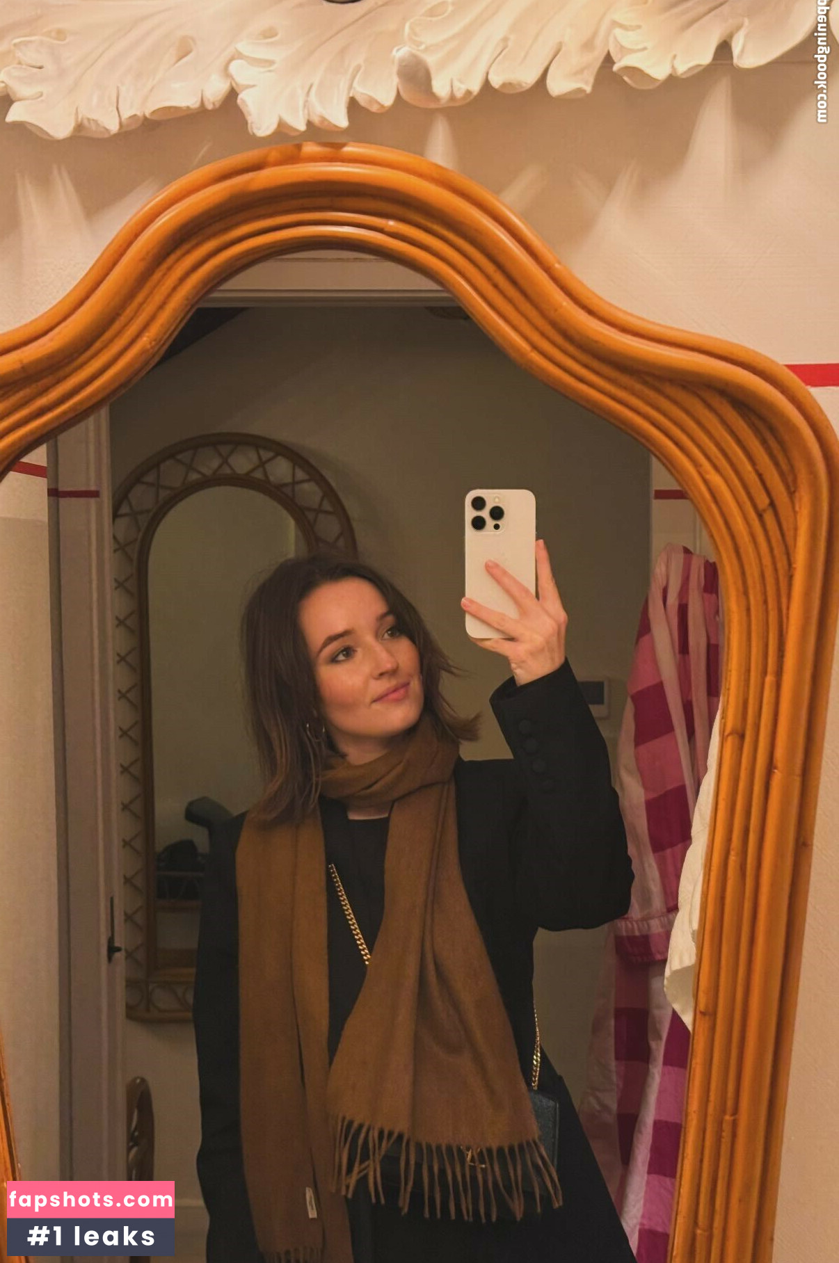 Kaitlyn Dever gallery photo #17