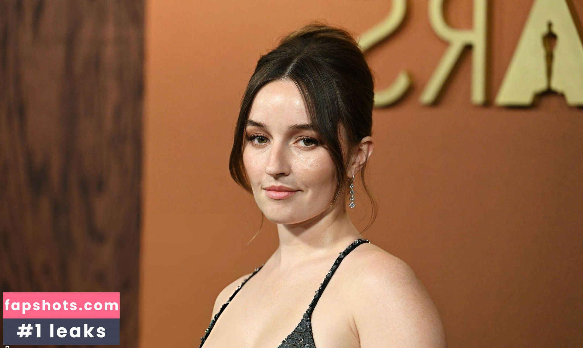 Kaitlyn Dever gallery photo #3