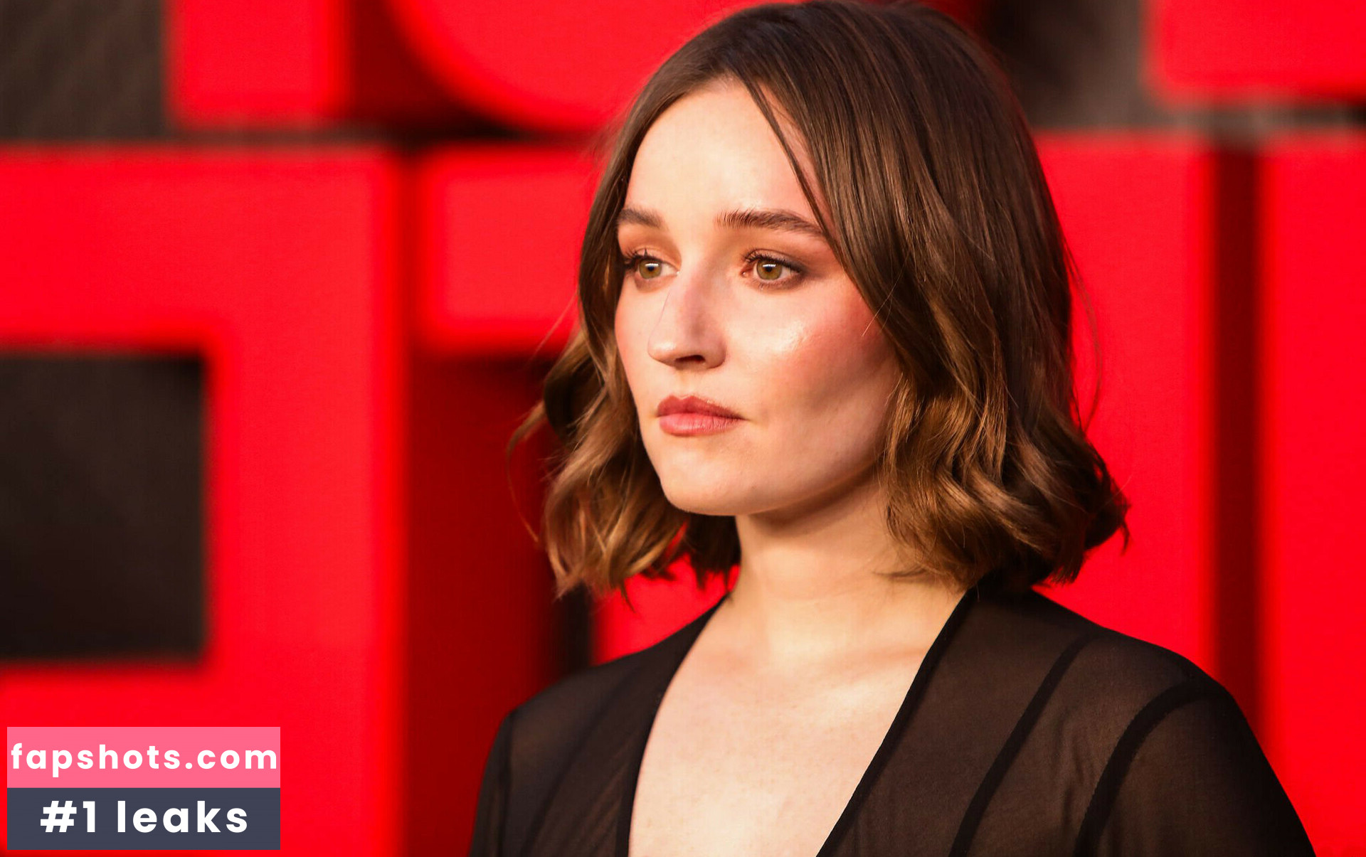 Kaitlyn Dever gallery photo #21