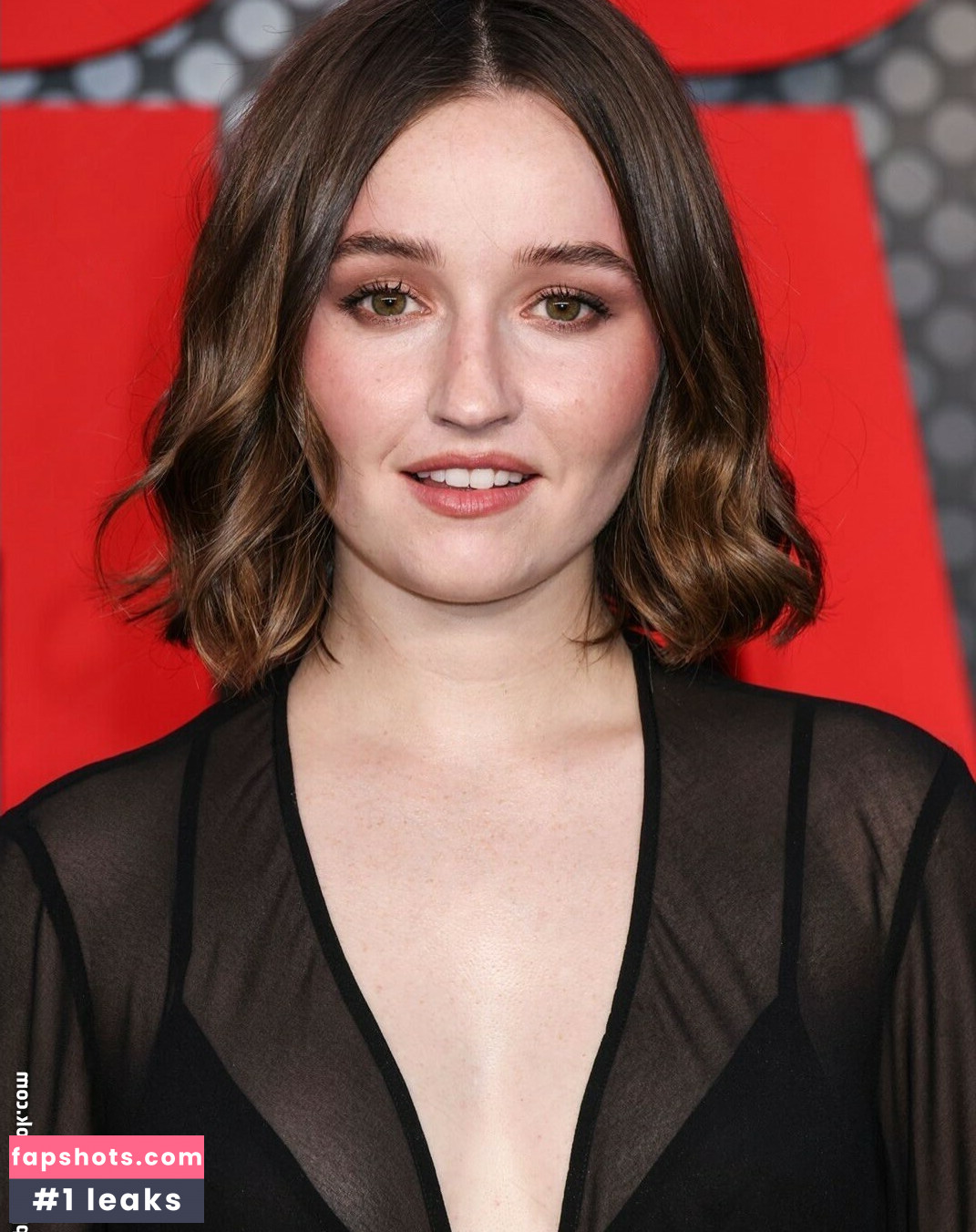 Kaitlyn Dever gallery photo #22