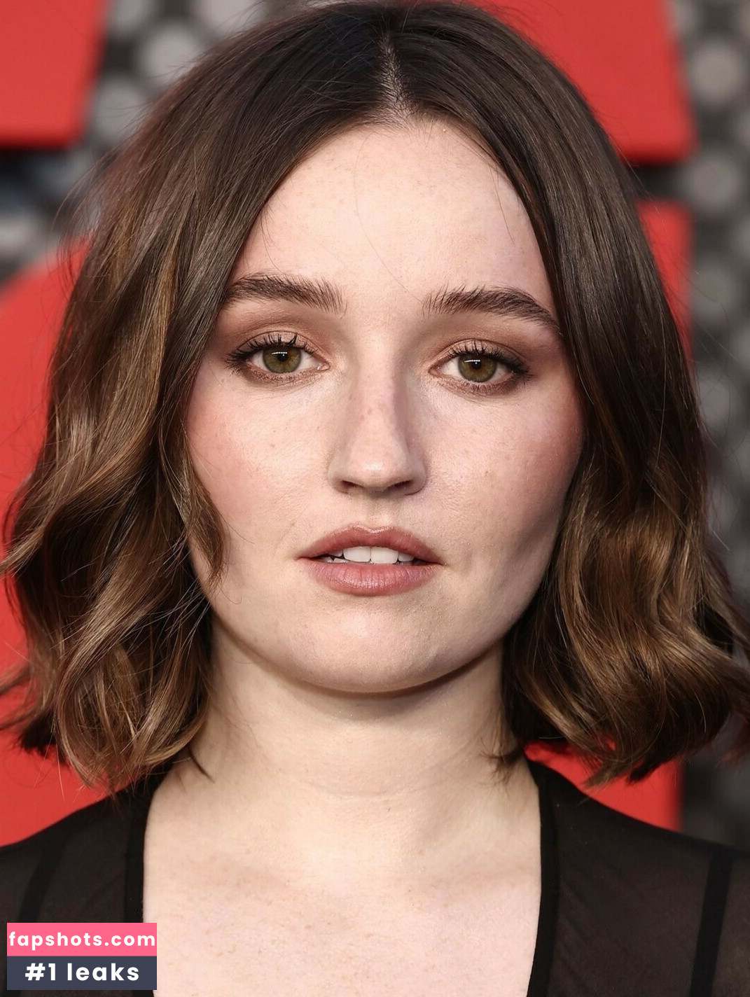 Kaitlyn Dever gallery photo #23