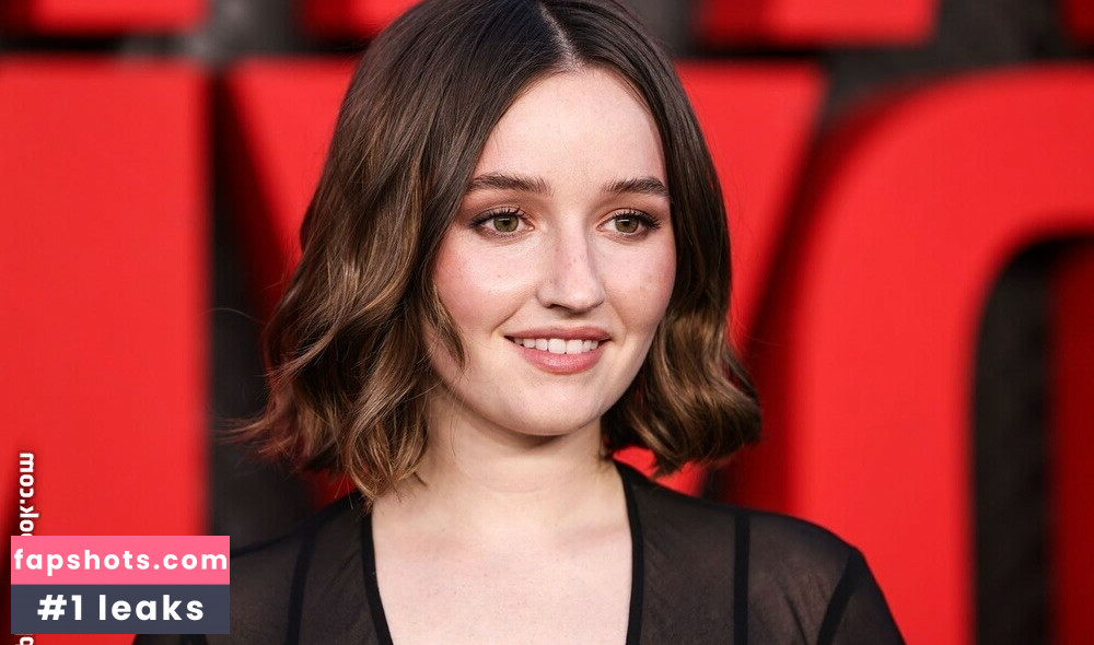 Kaitlyn Dever gallery photo #28