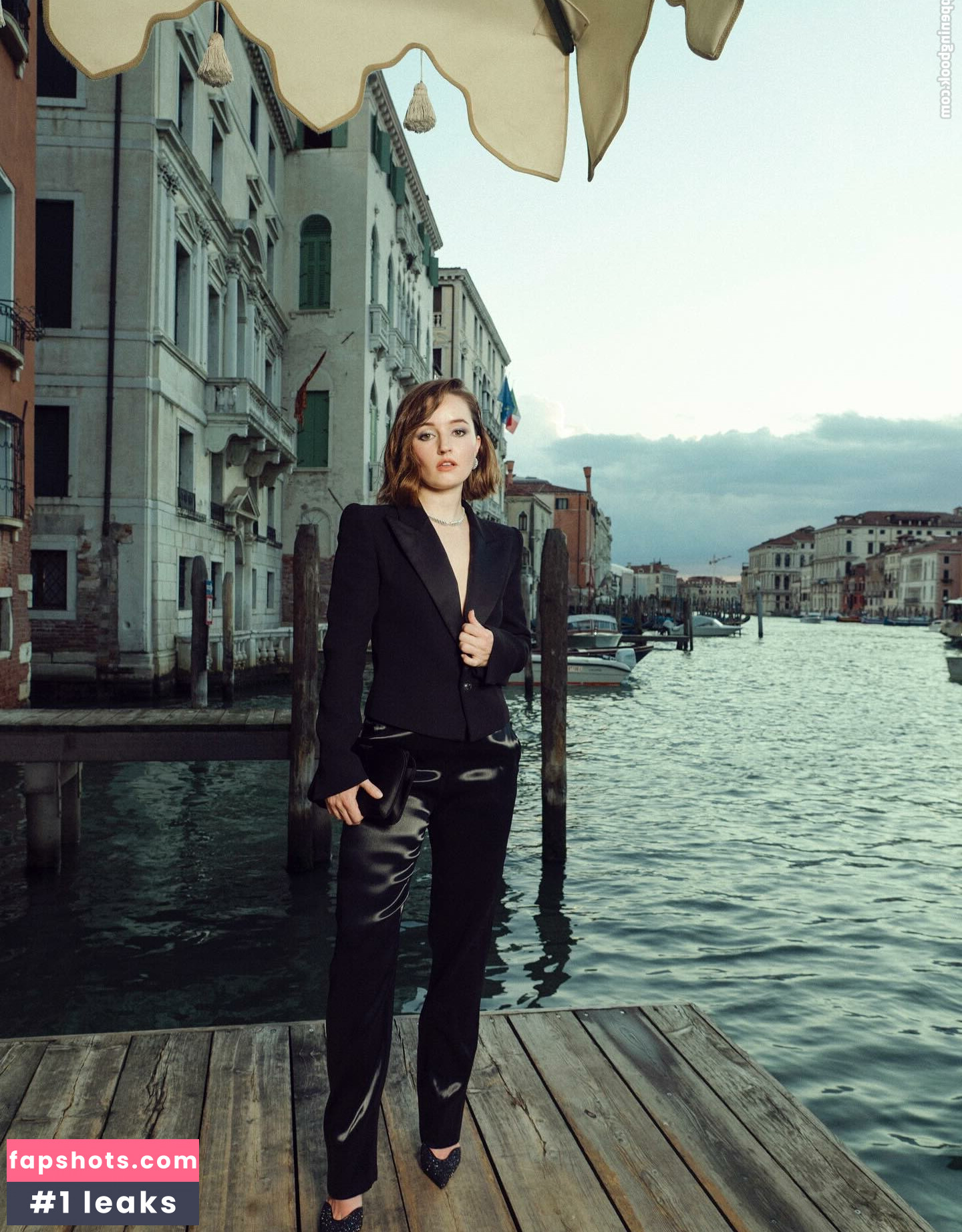 Kaitlyn Dever gallery photo #47