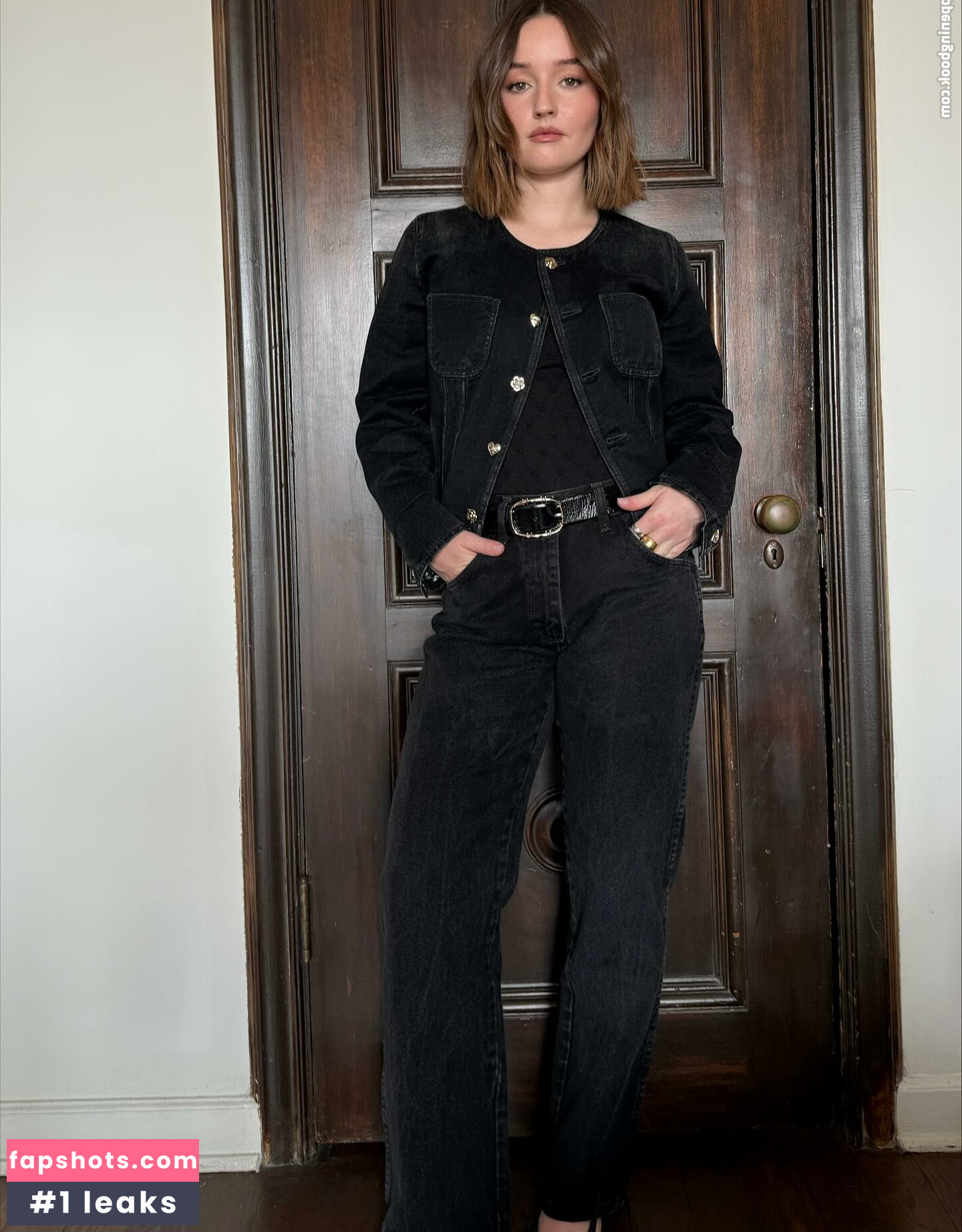 Kaitlyn Dever gallery photo #8