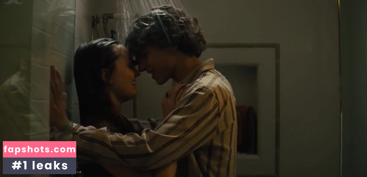 Kaitlyn Dever gallery photo #78