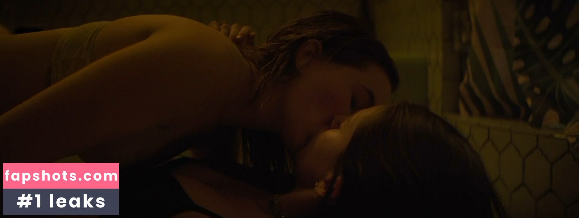 Kaitlyn Dever gallery photo #80