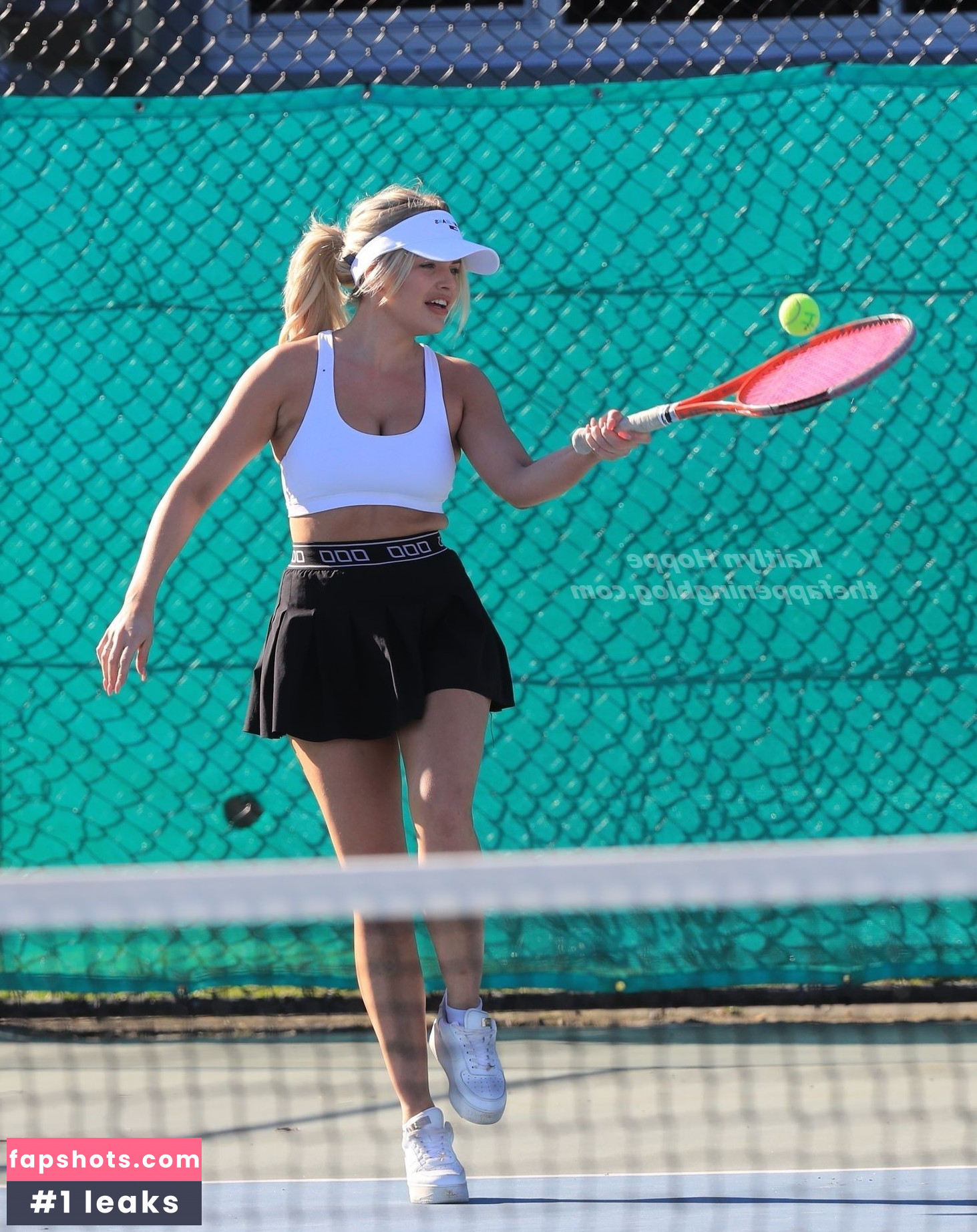 Kaitlyn Hoppe gallery photo #22