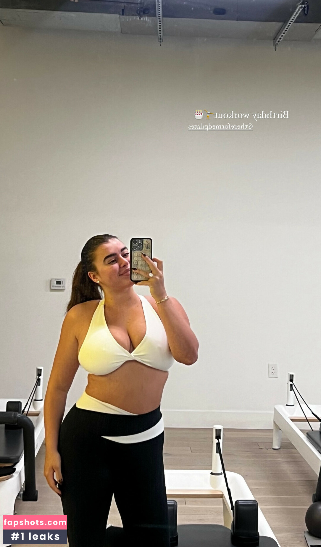 Kalani Hilliker gallery photo #34