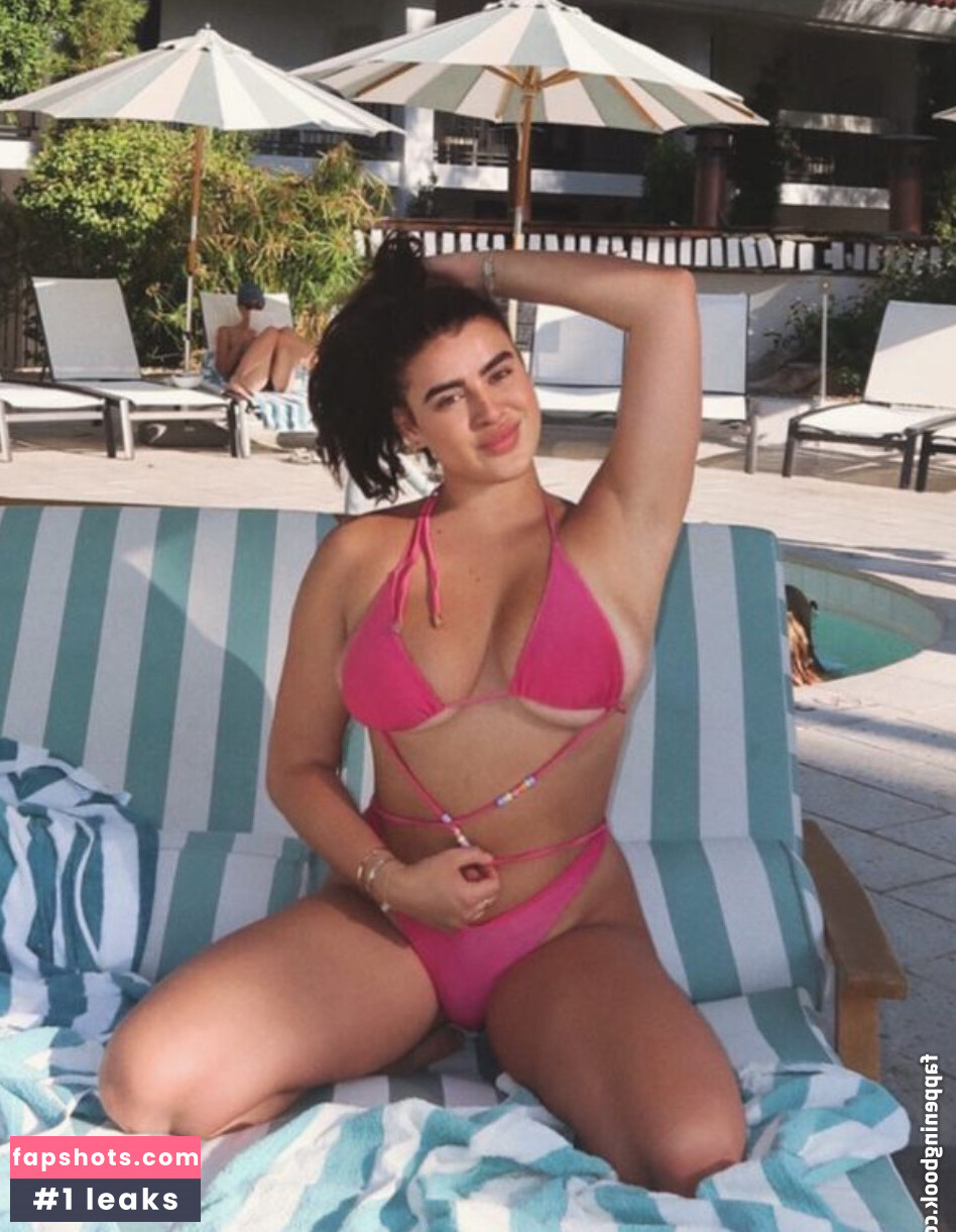 Kalani Hilliker gallery photo #98