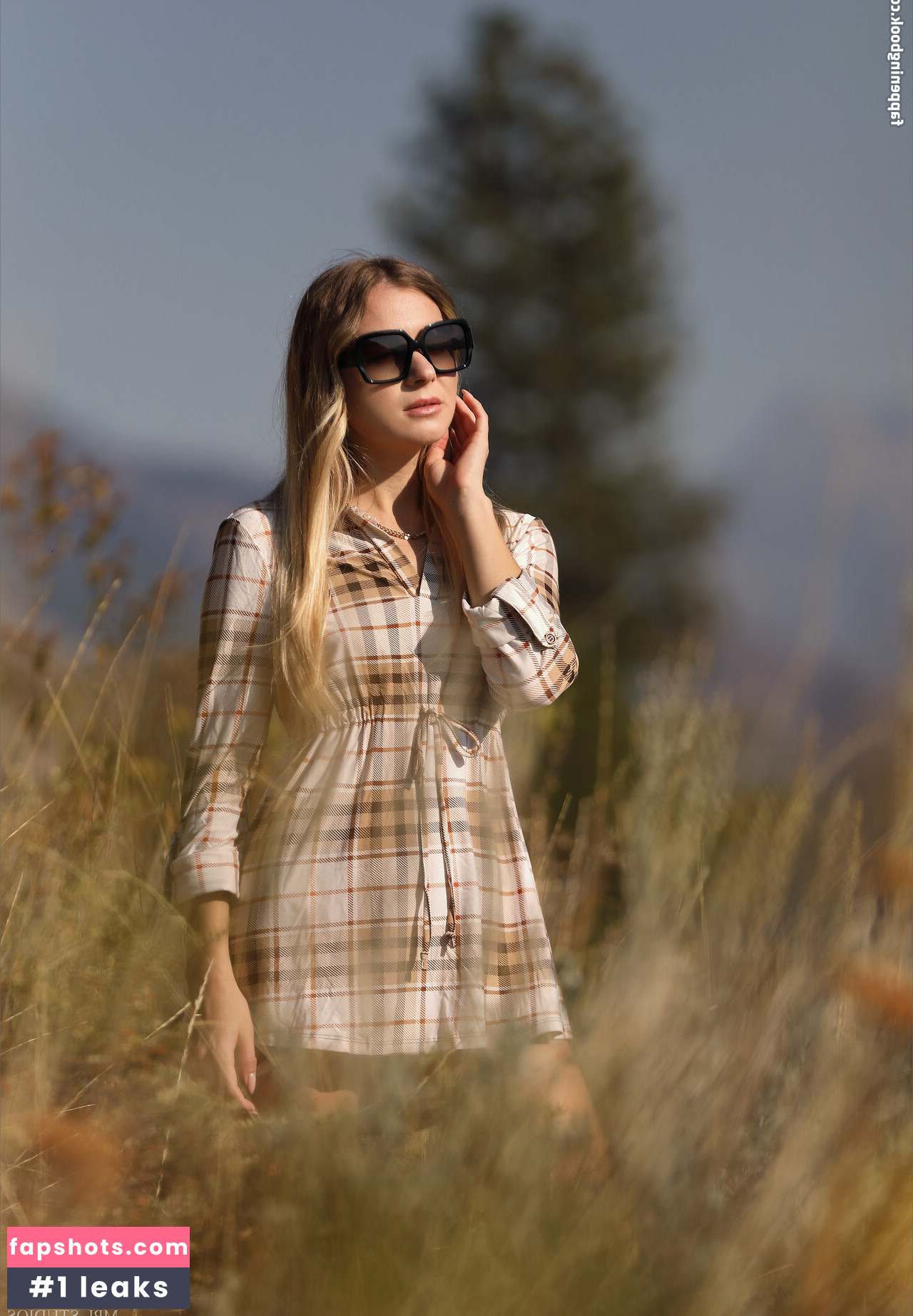 Kaleesy gallery photo #16