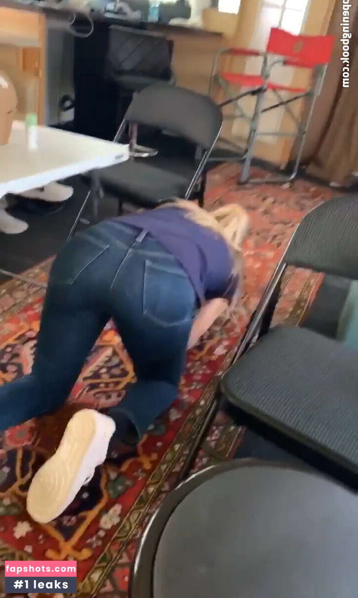 Kaley Cuoco Nude Leaks OnlyFans Photos #150 - LeakJerk