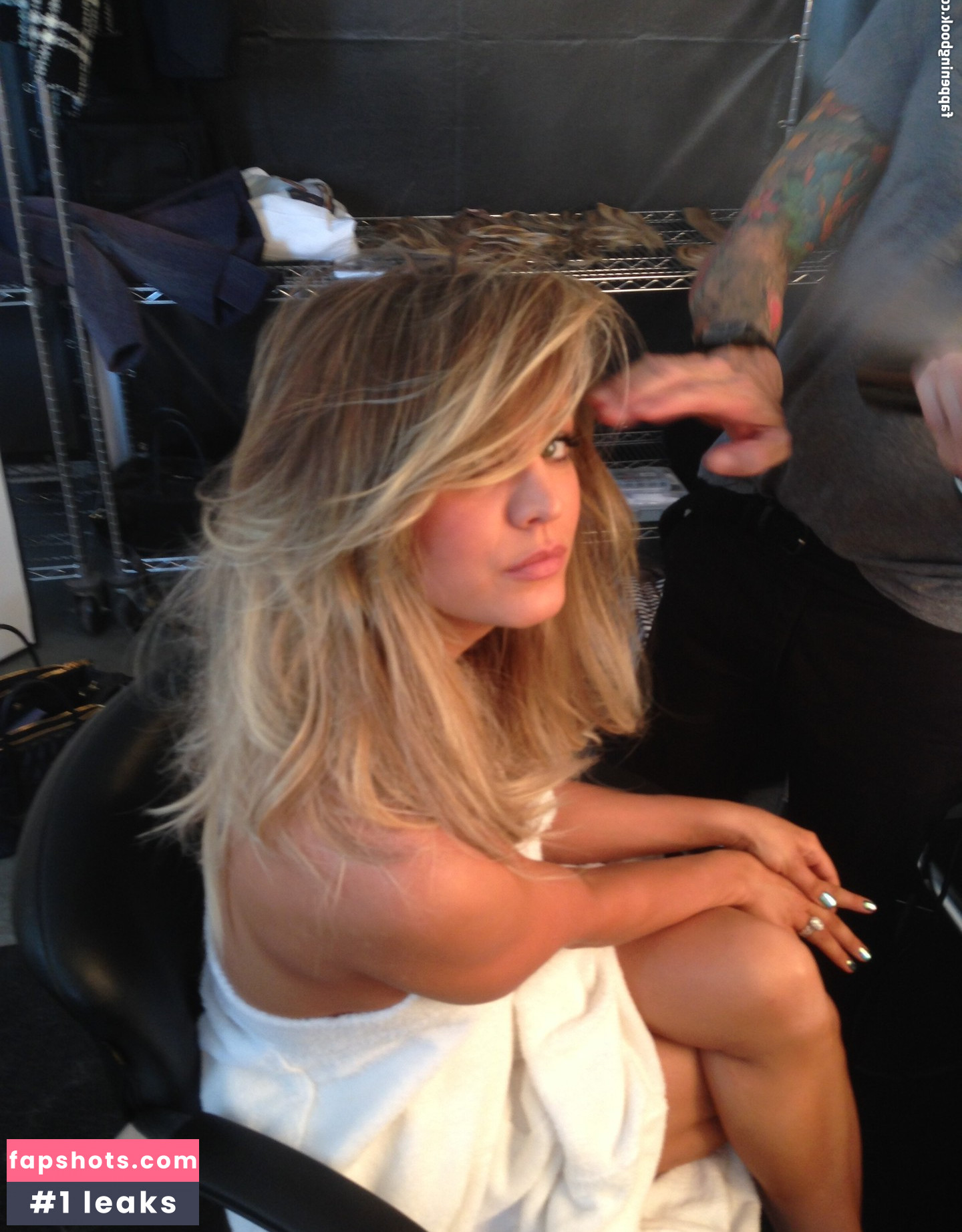 Kaley Cuoco Nude Leaks OnlyFans Photos #229 - LeakJerk