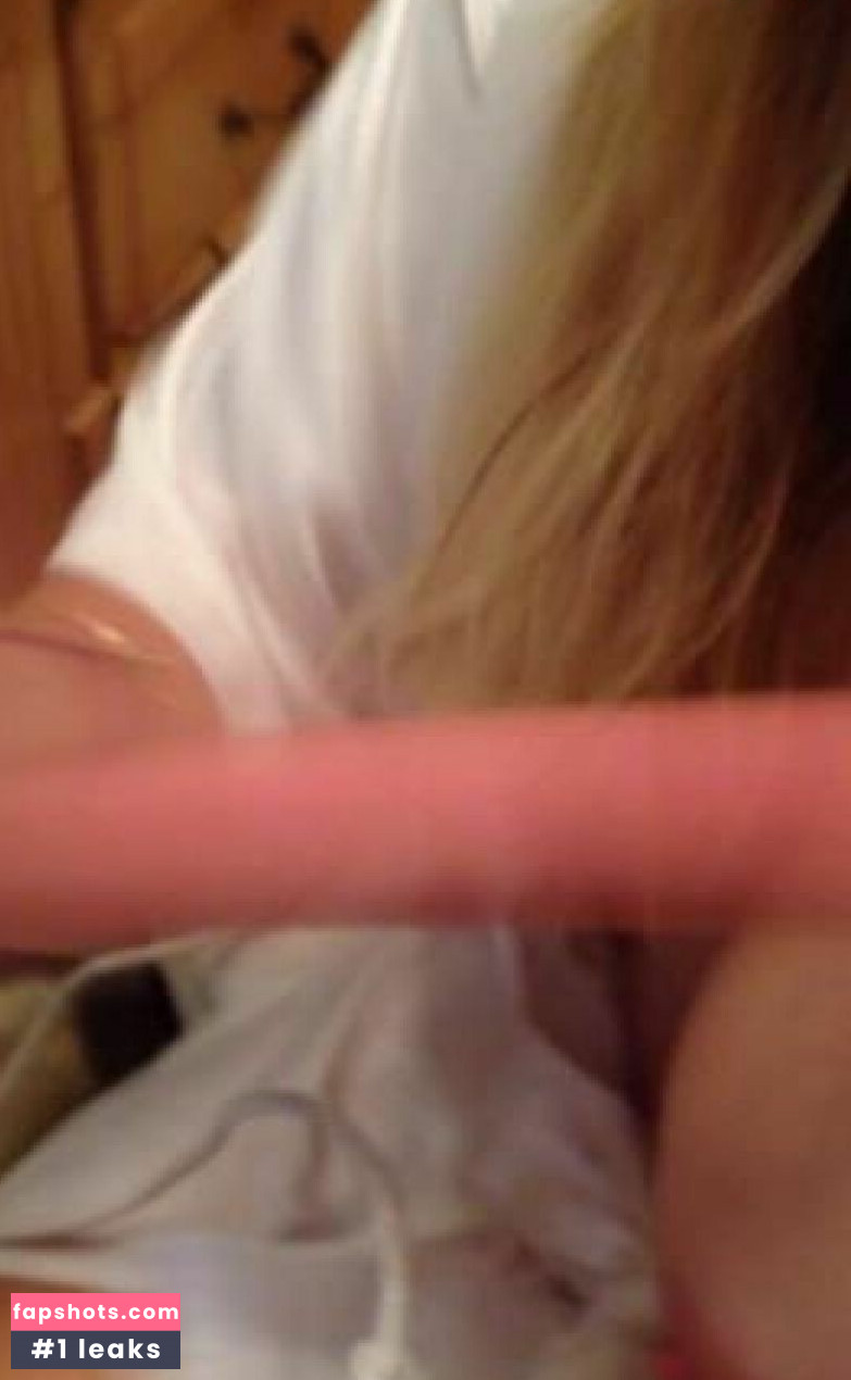 Kaley Cuoco Nude Leaks OnlyFans Photos #58 - LeakJerk