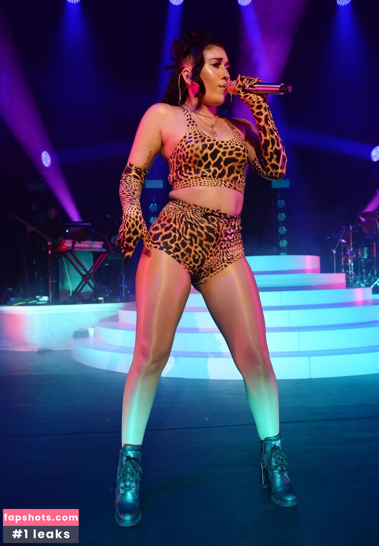 Kali Uchis gallery photo #139