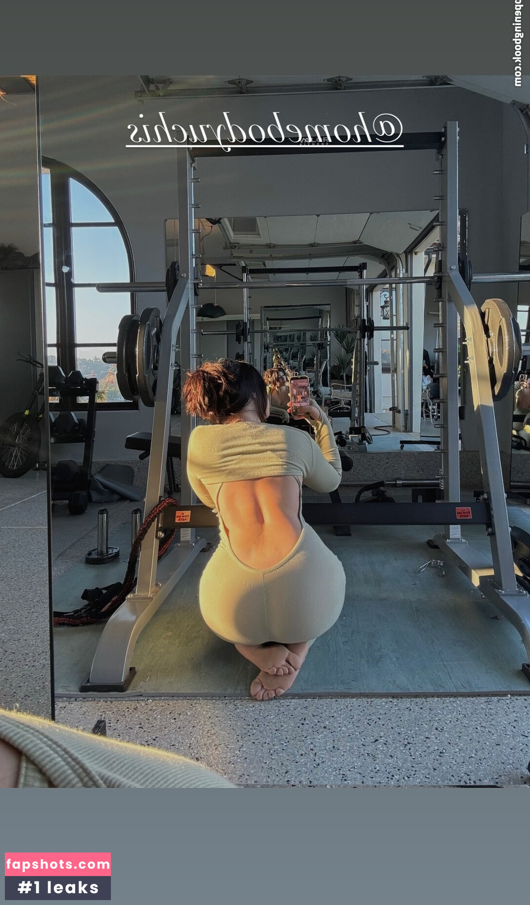 Kali Uchis gallery photo #3