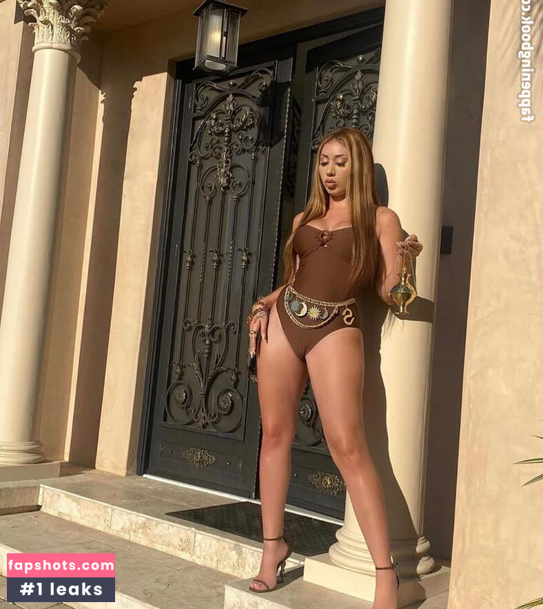 Kali Uchis gallery photo #85