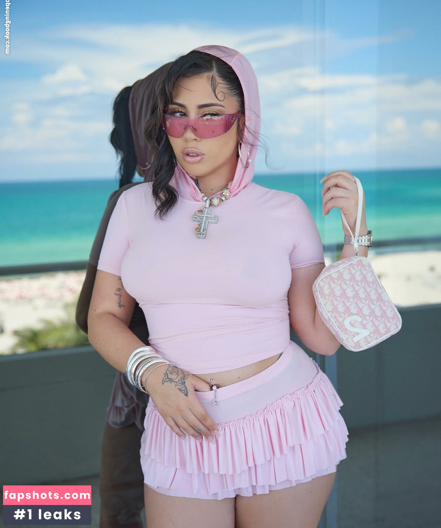 Kali Uchis gallery photo #10