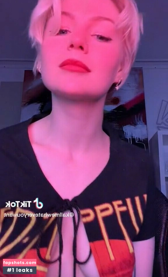 KallMeKris gallery photo #172