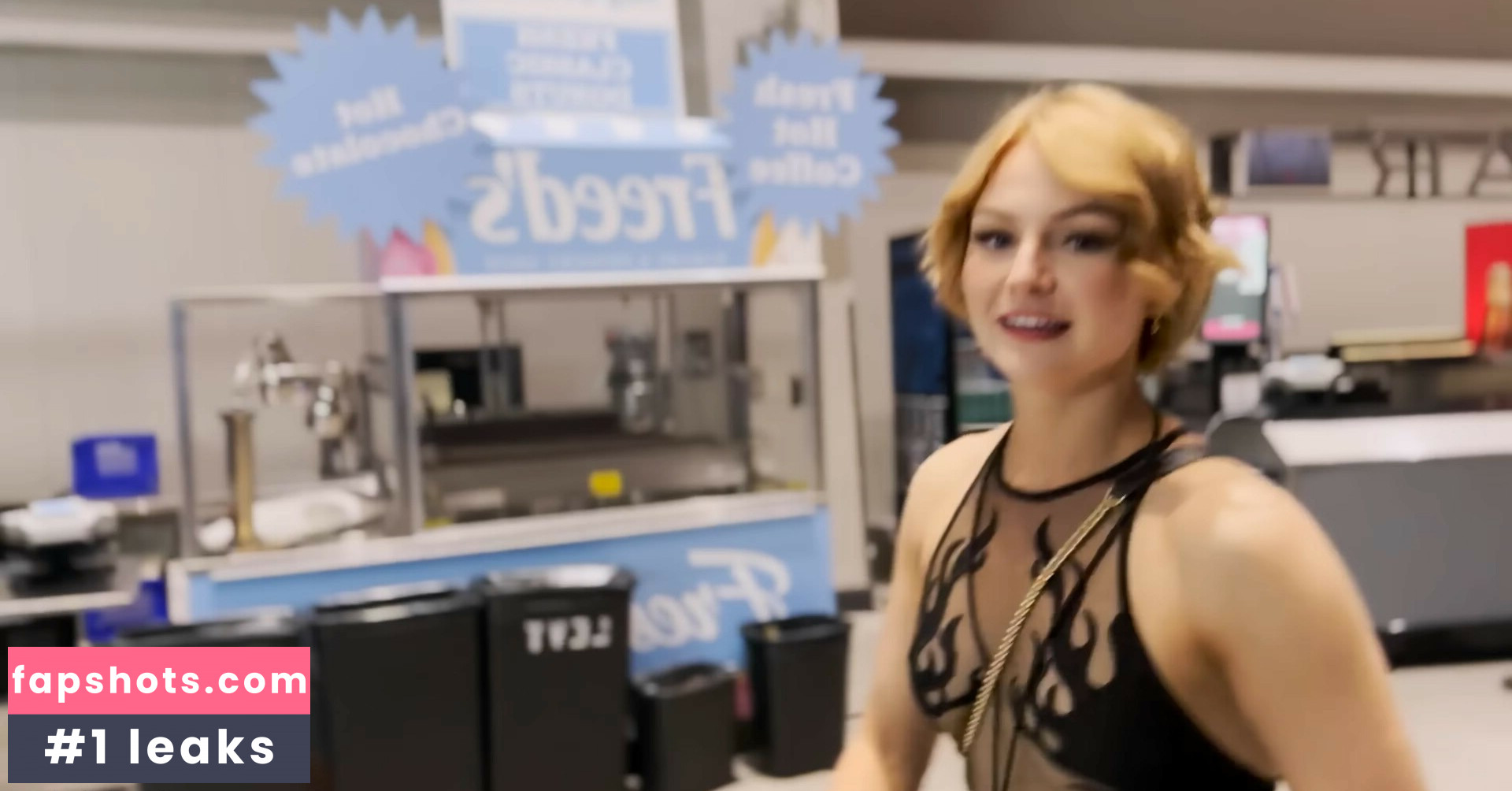 KallMeKris gallery photo #175