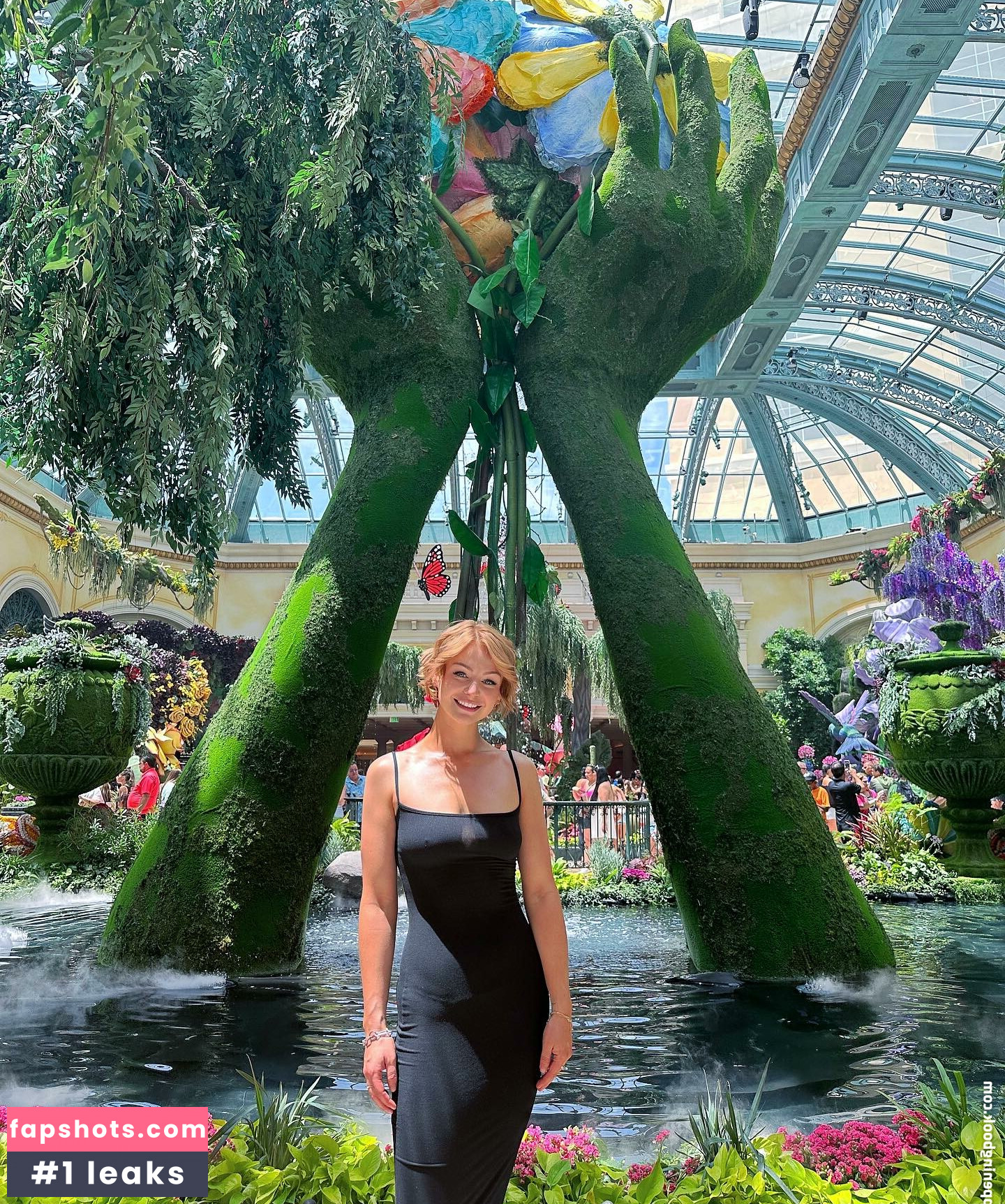 KallMeKris gallery photo #179