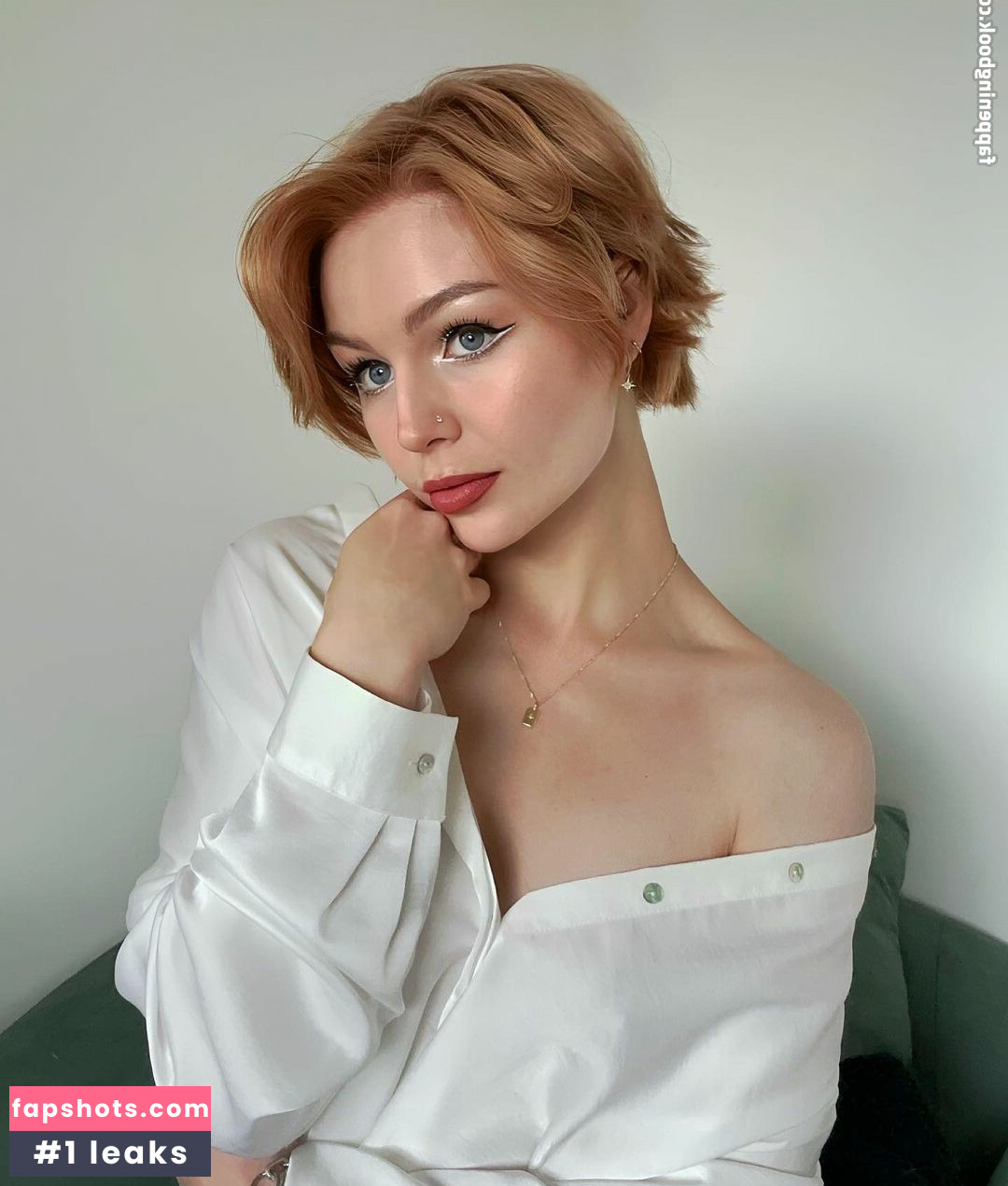 KallMeKris gallery photo #183