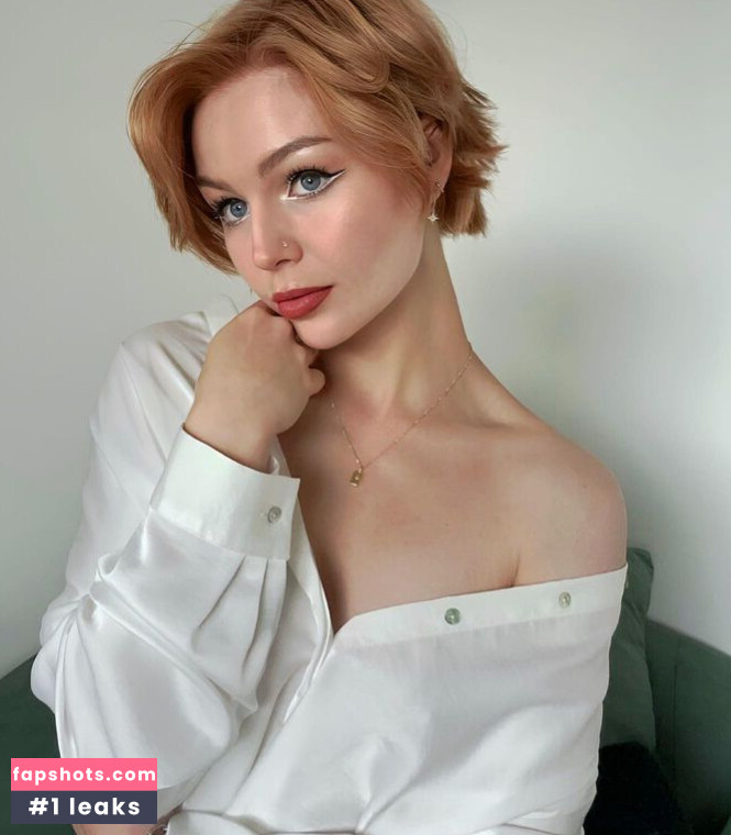 KallMeKris gallery photo #184