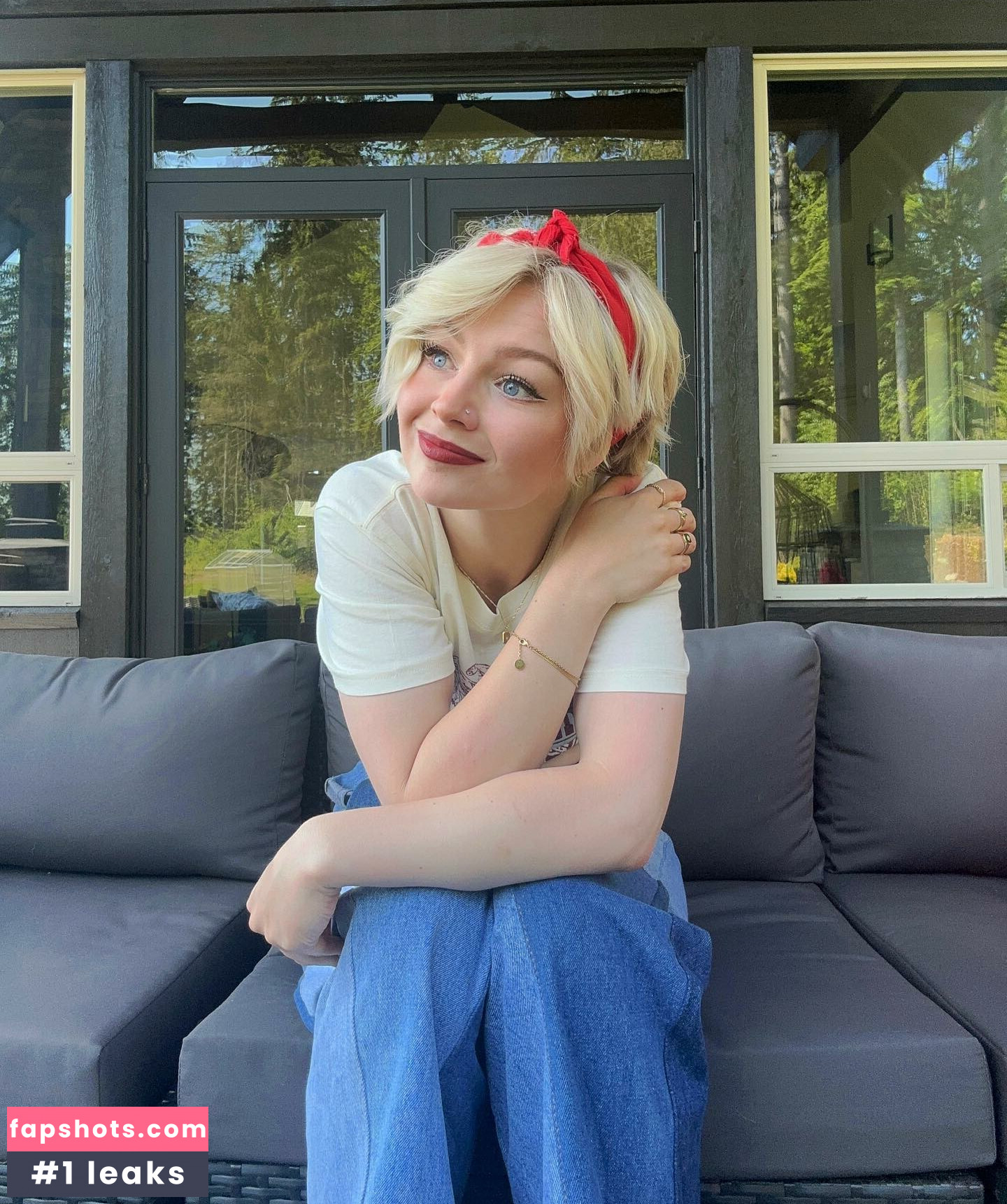 KallMeKris gallery photo #186