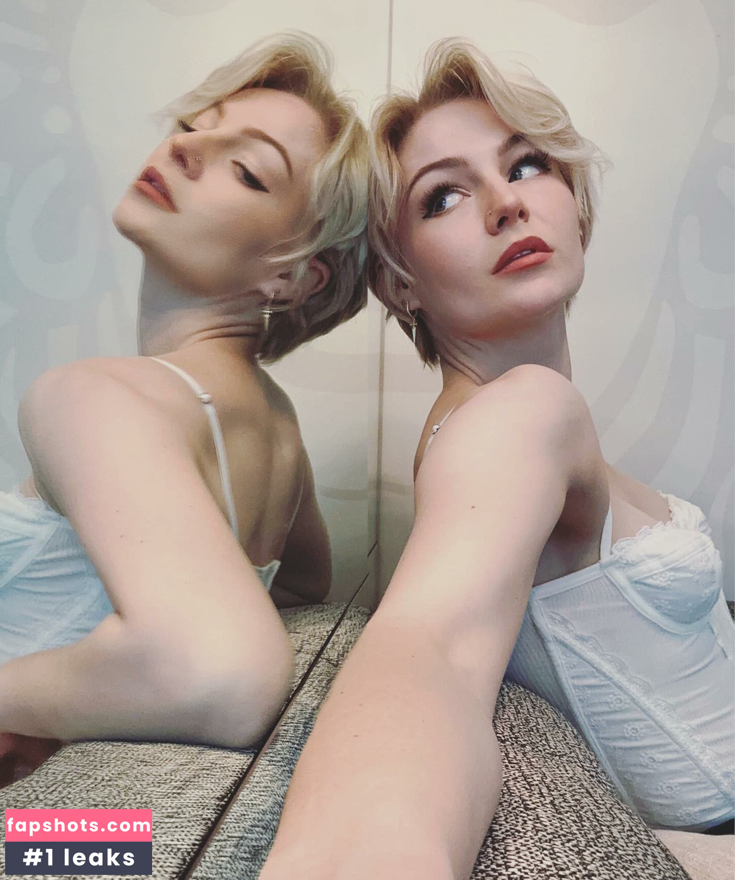 KallMeKris gallery photo #189