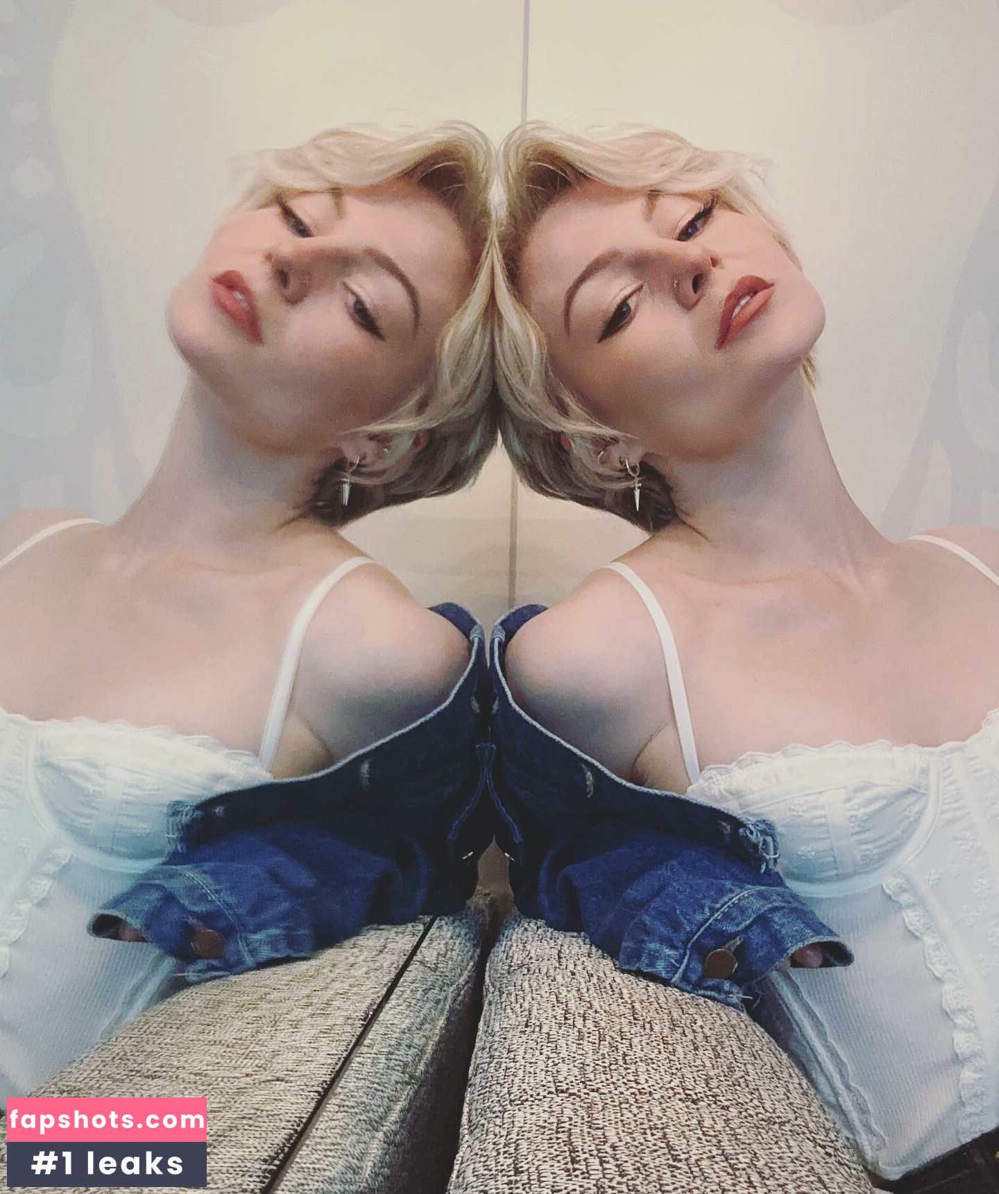 KallMeKris gallery photo #190