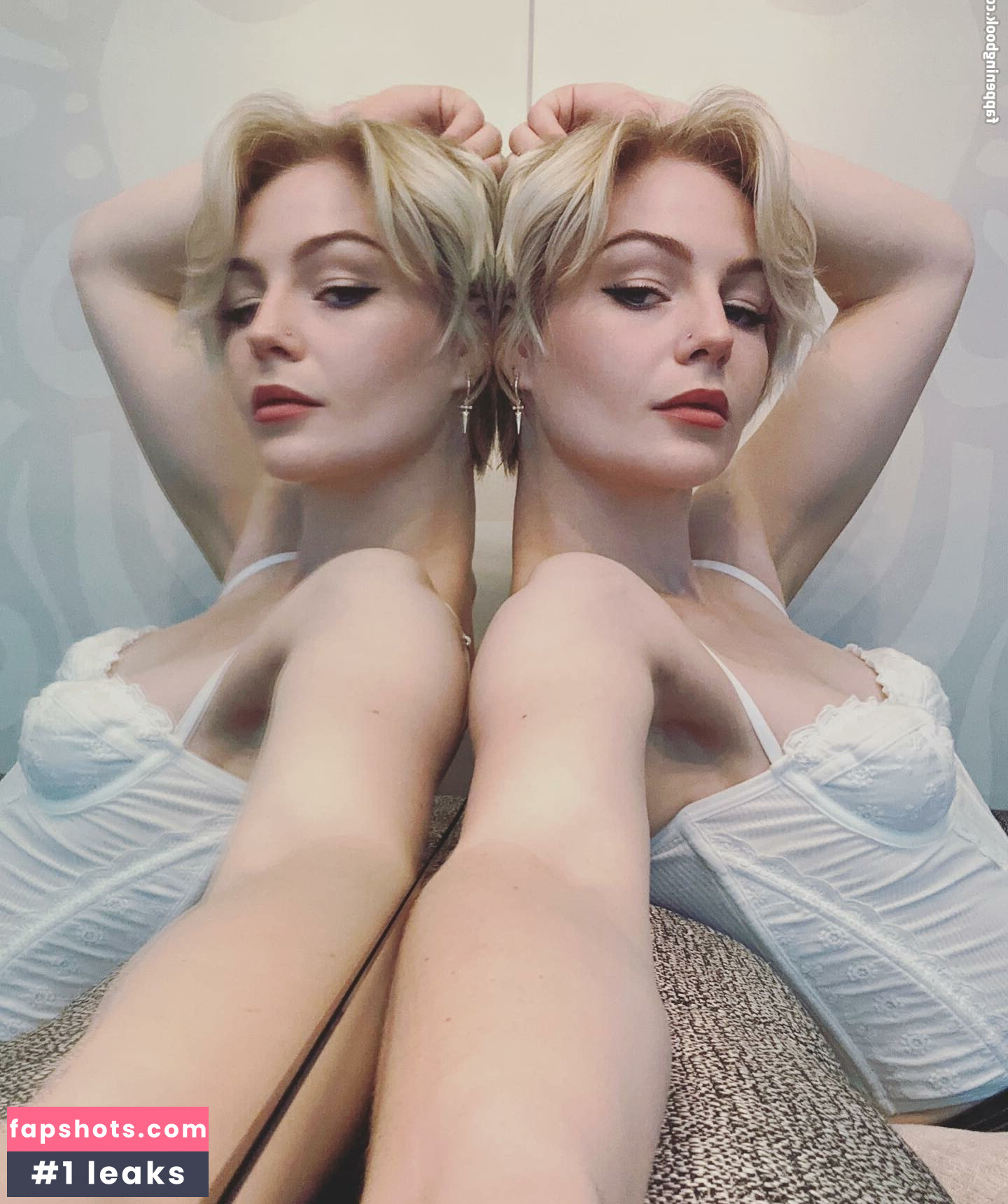 KallMeKris gallery photo #191