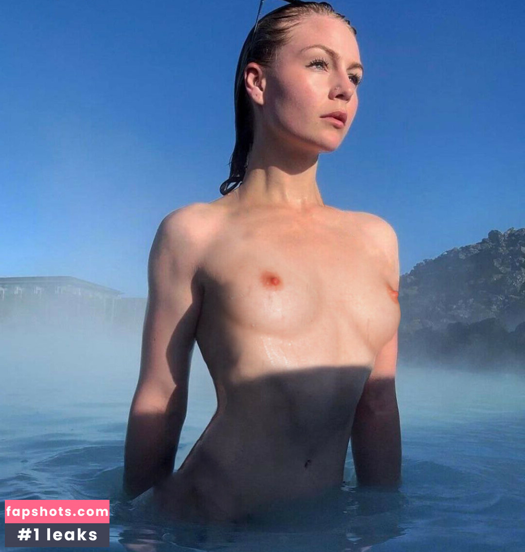 KallMeKris gallery photo #37