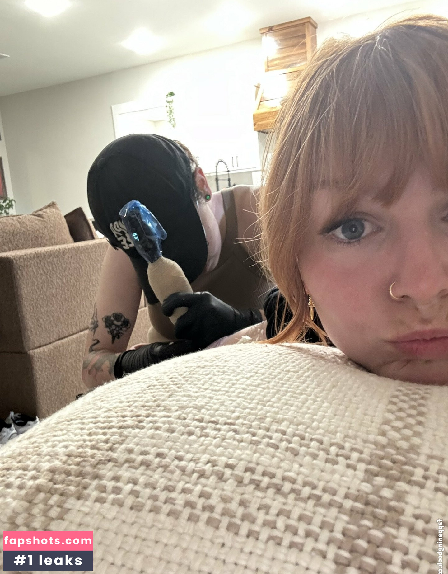 KallMeKris gallery photo #6