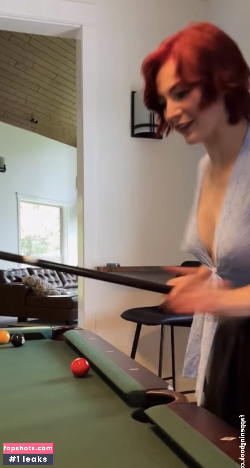 KallMeKris gallery photo #71