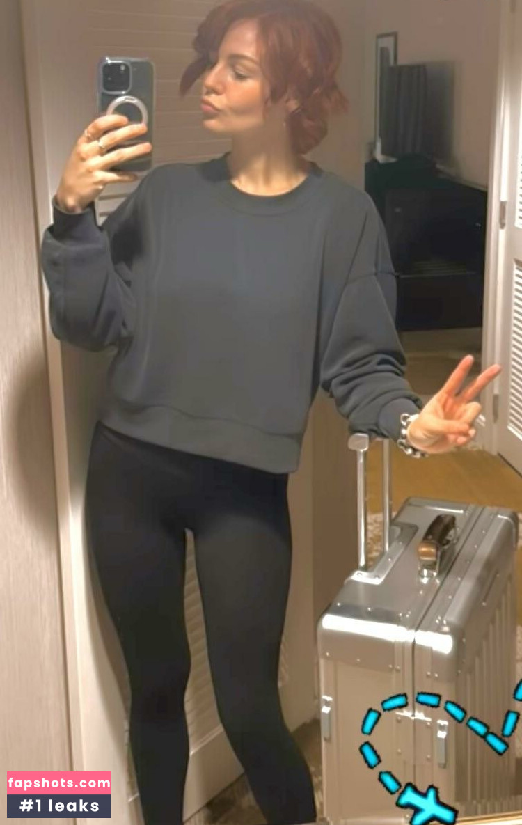 KallMeKris gallery photo #94