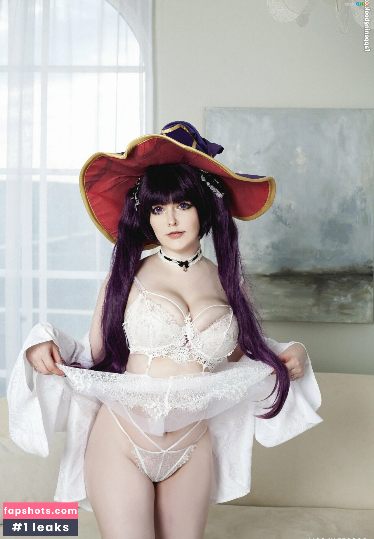 Kamelya Chan gallery photo #12