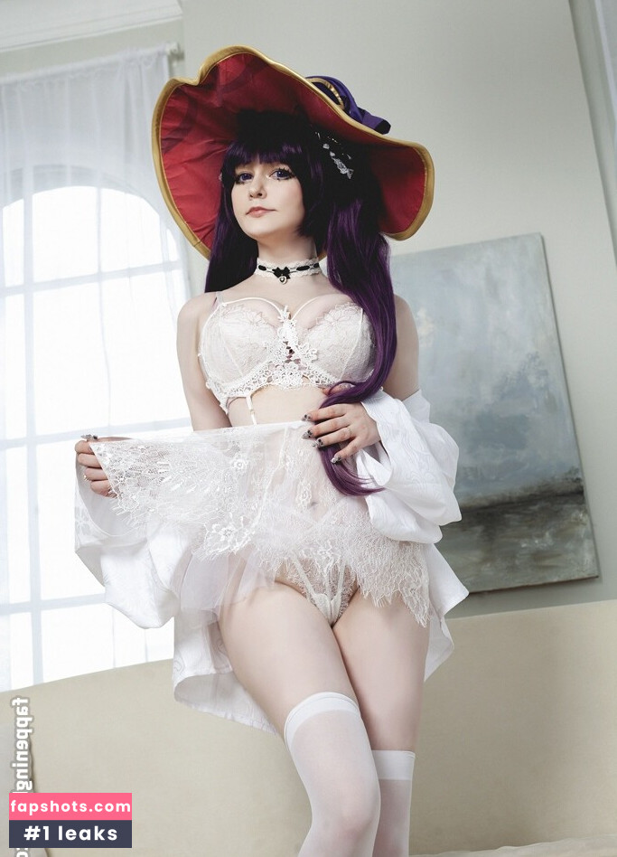 Kamelya Chan gallery photo #25